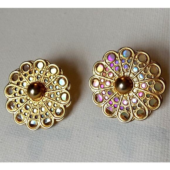 Unknown Jewelry - Vintage gold and iridescent round clip on earrings